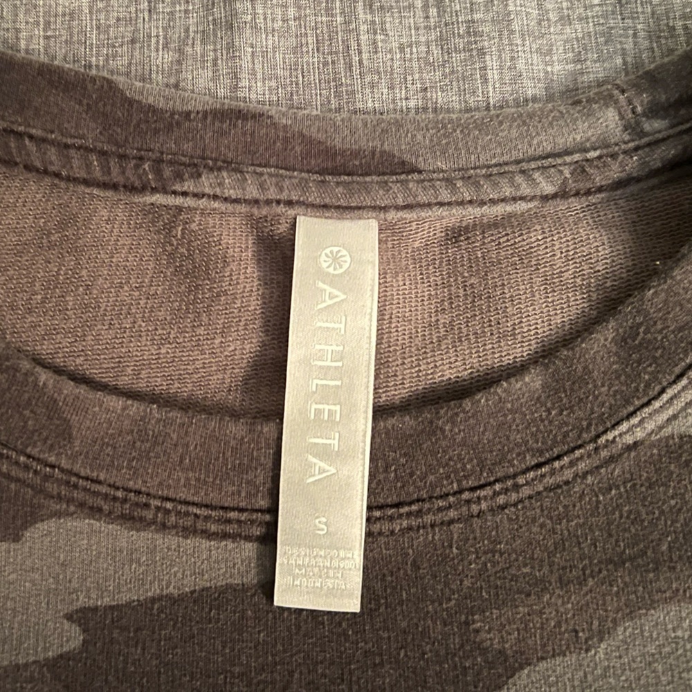 Athleta Studio To Street Black Camo Crew Neck Sweatshirt Size S EUC - Picture 6 of 11